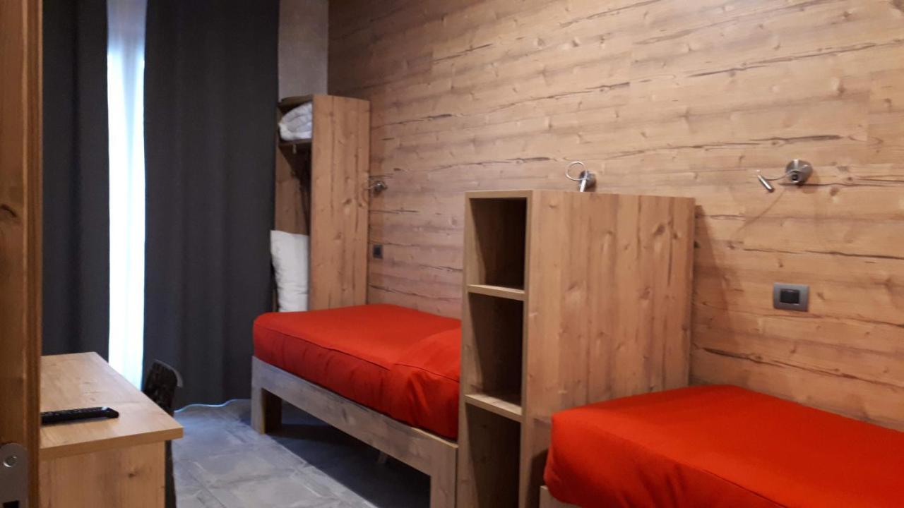 Hotel Bed & Rooms , Corte Rossa -1 Min Walk To Bernina Express Tirano Luaran gambar