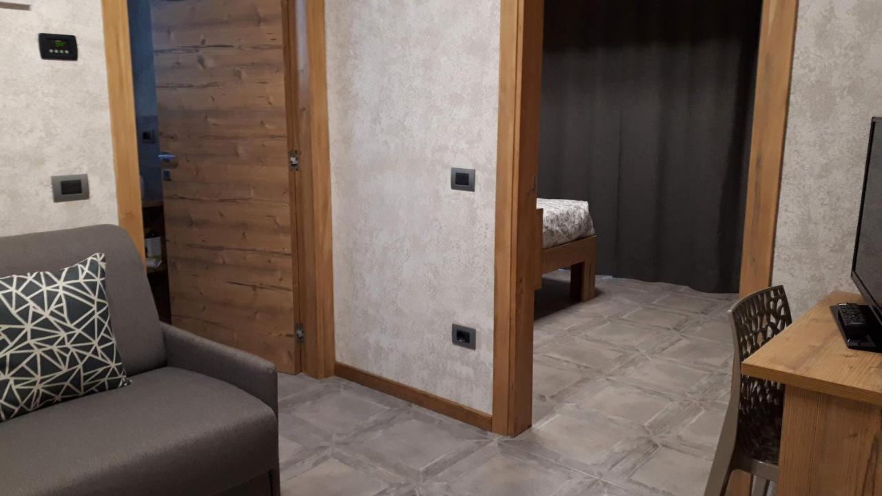 Hotel Bed & Rooms , Corte Rossa -1 Min Walk To Bernina Express Tirano Luaran gambar