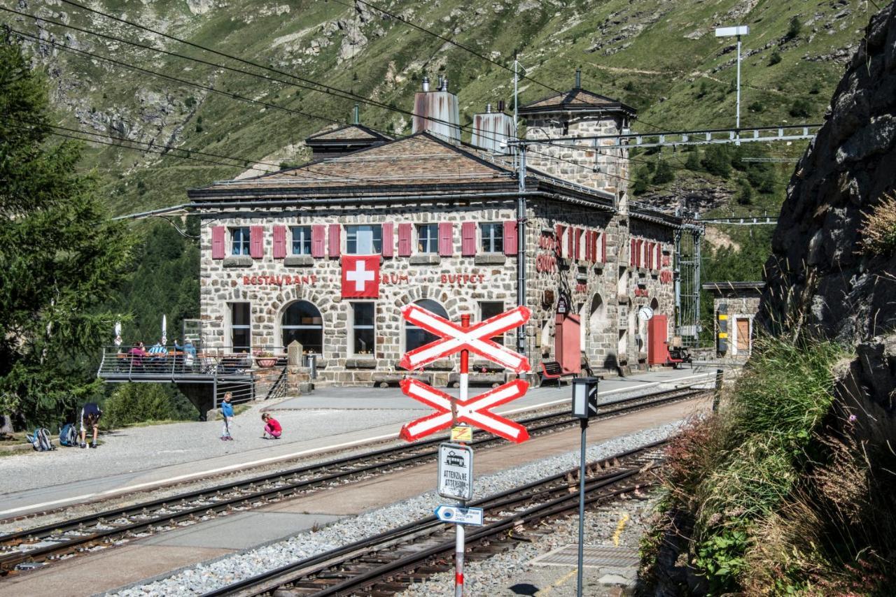 Hotel Bed & Rooms , Corte Rossa -1 Min Walk To Bernina Express Tirano Luaran gambar