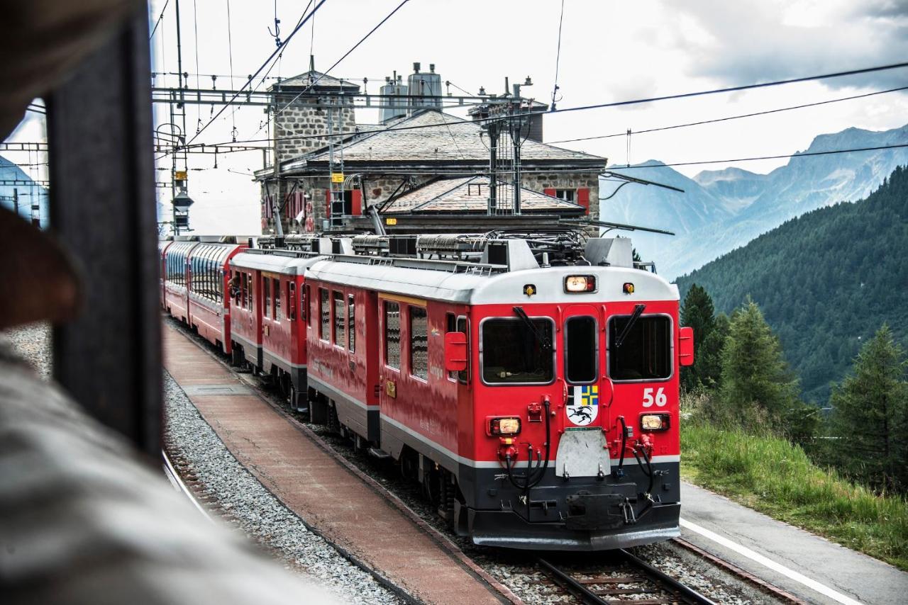 Hotel Bed & Rooms , Corte Rossa -1 Min Walk To Bernina Express Tirano Luaran gambar