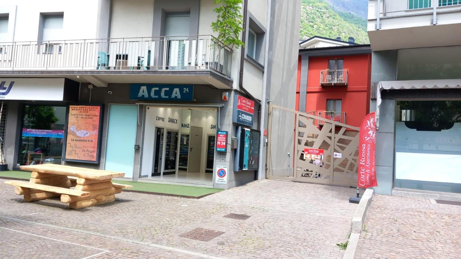 Hotel Bed & Rooms , Corte Rossa -1 Min Walk To Bernina Express Tirano Luaran gambar